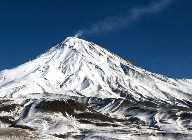تور صعود به قله دماوند و شناخت طبیعت منطقه دماوند