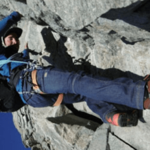 کفش کوهنوردی مخصوص صعد به در دیواره های صخره ای و یخی 
