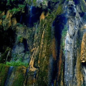 آبشار مارگون یکی از زیباترین مقاصد طبیعت‌گردی در استان فارس